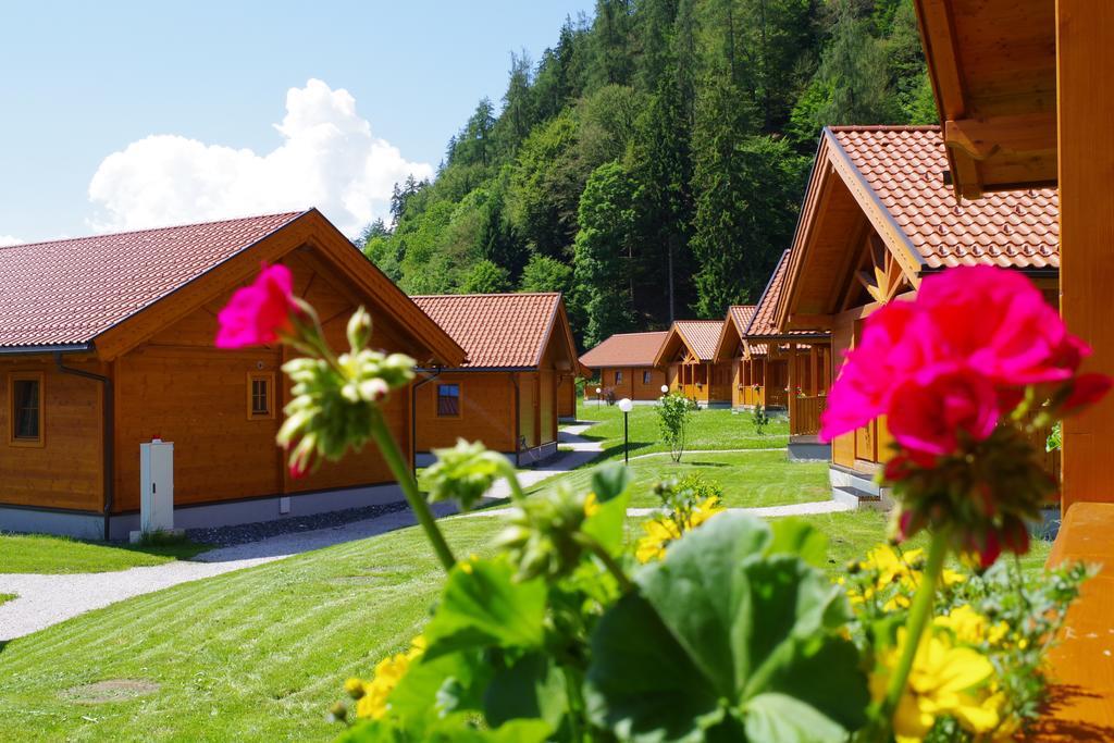 Feriendorf Oberreit Hotel Maishofen Exterior photo