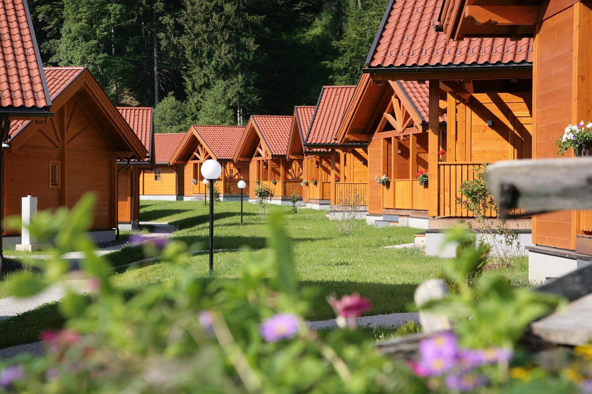 Feriendorf Oberreit Hotel Maishofen Exterior photo